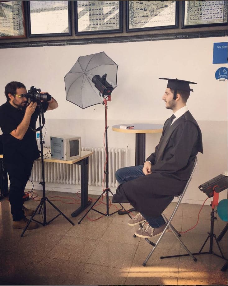 Graduación en ADE por la Universidad de Barcelona